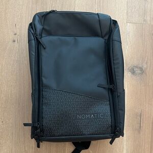 Nomatic Black Men's Travel Pack Backpack 20L Tech Techie Carry-On
